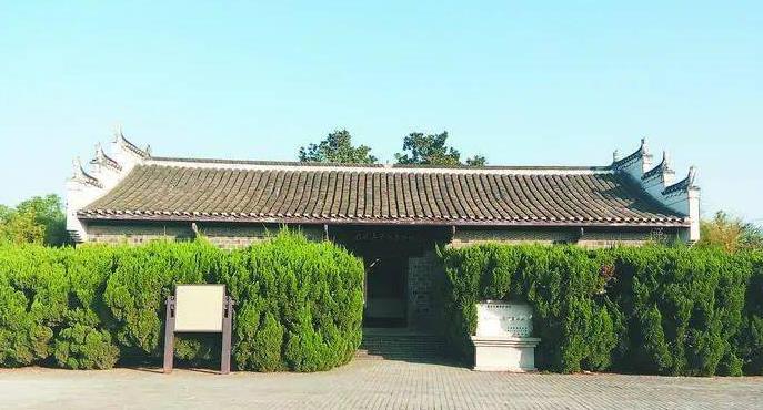 瑶岗渡江战役总前委旧址.jpg